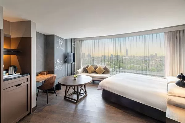 ▲捷絲旅台北西門館與臺大尊賢館攜手台灣精釀啤酒品牌「吉姆老爹」,捷絲旅精緻雙人房,臺大尊賢館尊賢景觀客房。（圖／捷絲旅提供）