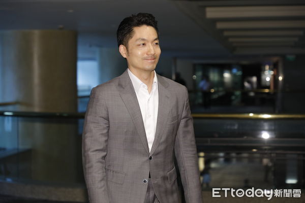 ▲▼5月份雙北世壯運圓滿落幕，為感謝賽事期間贊助單位的鼎力幫忙，台北市政府新北市政府特別舉辦「2025雙北世界壯年運動會」企業感恩茶會。雙北市長蔣萬安、侯友宜聯袂出席感恩茶會，並致贈感謝狀給贊助企業。（圖／記者湯興漢攝）