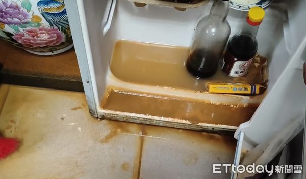 ▲金門災情嚴重，淹水還夾雜大量泥沙，居民懷疑是因工程沒有做好水土防護。（圖／記者林名揚翻攝）