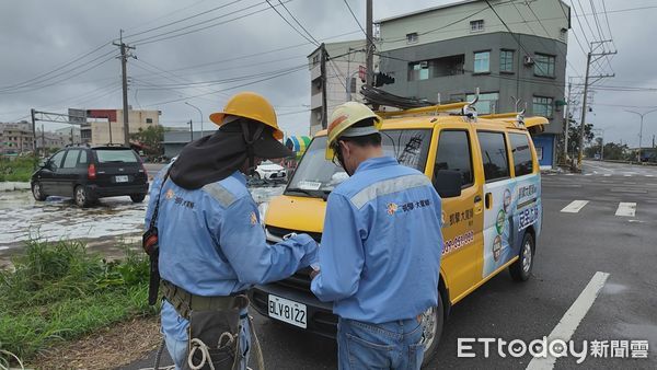 ▲丹娜絲颱風重創溪北通訊線路，南天有線電視全力投入災後搶修，預計8月10日前完成全面復原。（圖／記者林東良翻攝，下同）