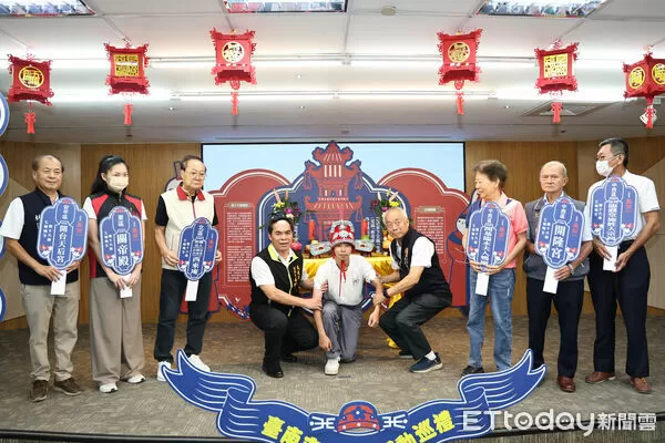 ▲台南市政府21日舉辦「做16歲」成年禮啟動記者會，六大宮廟代表齊聚，展現文化傳承力。（記者林東良翻攝，下同）