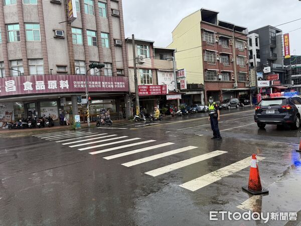 ▲內埔警方加強取締車輛不讓行人違規。（圖／記者陳崑福翻攝）