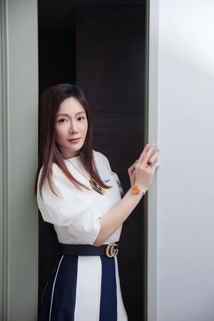 ▲尹馨拍鬼片變衰，收藏琥珀辟邪。（圖／鏡藝宏海提供）