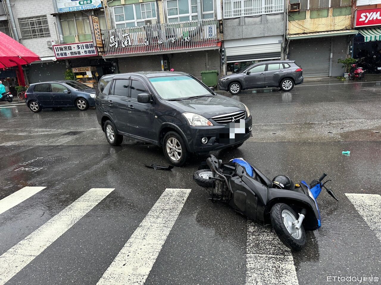 台東71歲阿公右轉「碰撞直行機車」！　26歲騎士全身多處擦傷送醫