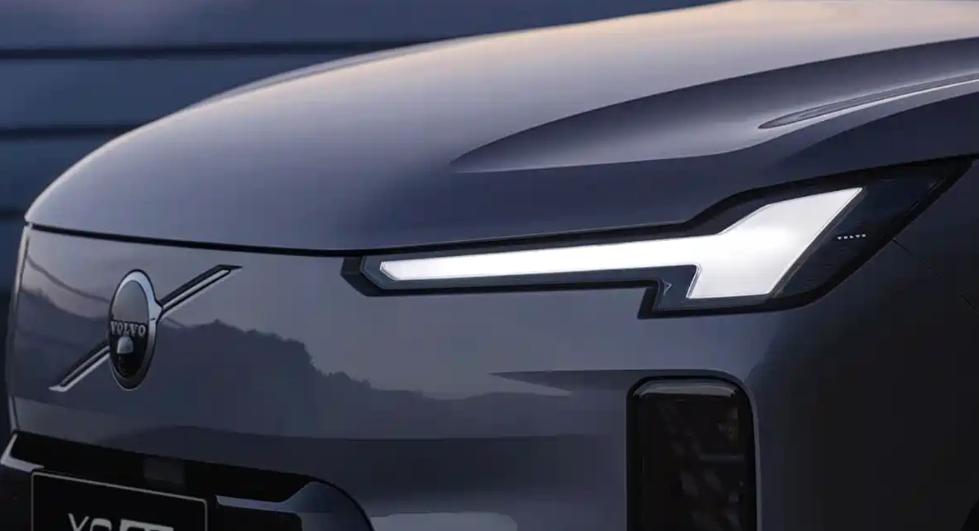▲大陸Volvo XC70釋出預告！預計8月公布預售價接單。（圖／翻攝自Volvo）