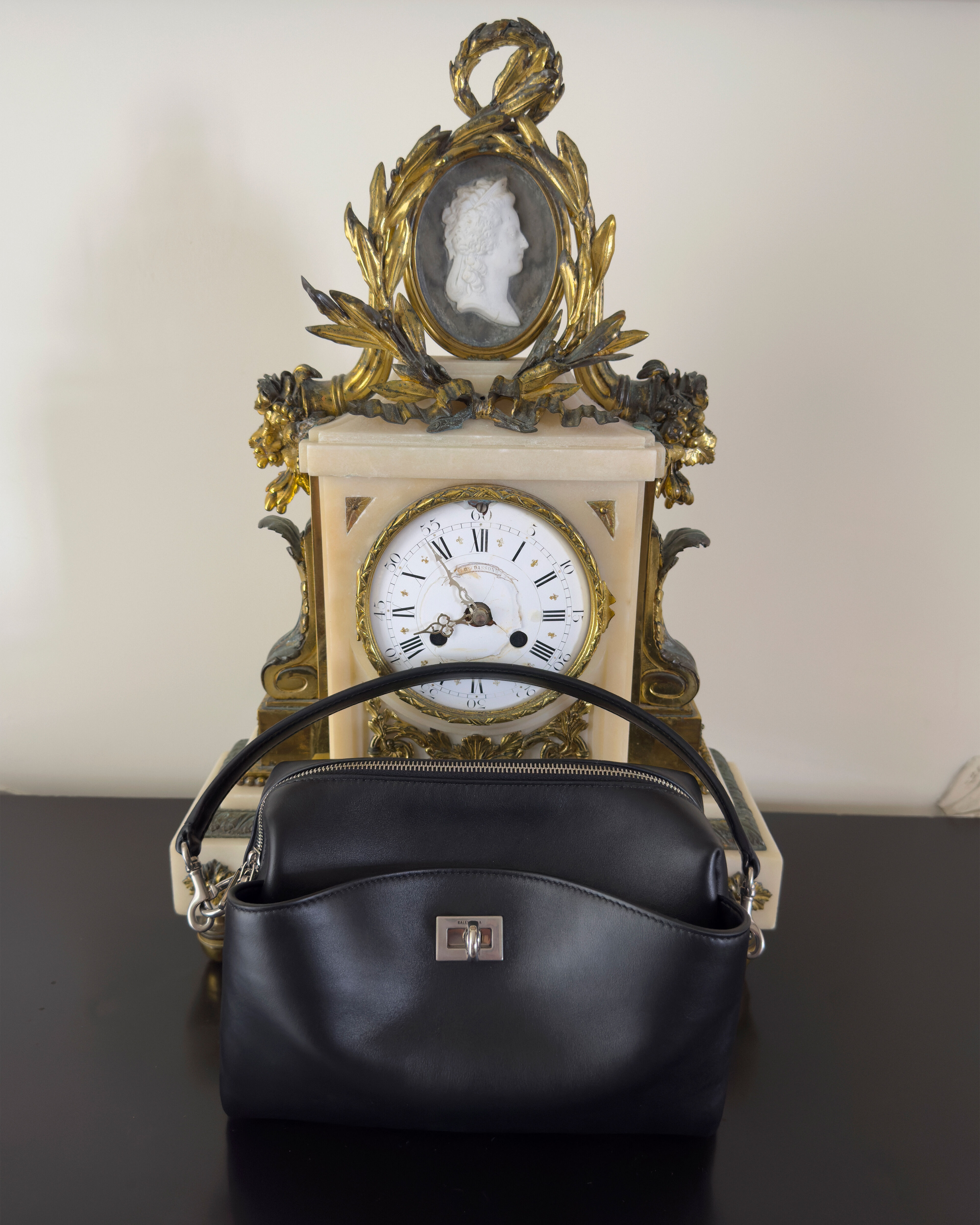 ▲▼     balenciaga  。（圖／品牌提供）