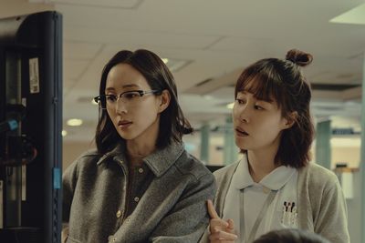 台灣第一次！《化外之醫》奪全球OTT大獎　製作人上台「7語言問候」