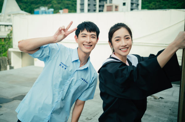 ▲▼連晨翔和林映彤從18歲演到38歲。（圖／華納音樂提供）