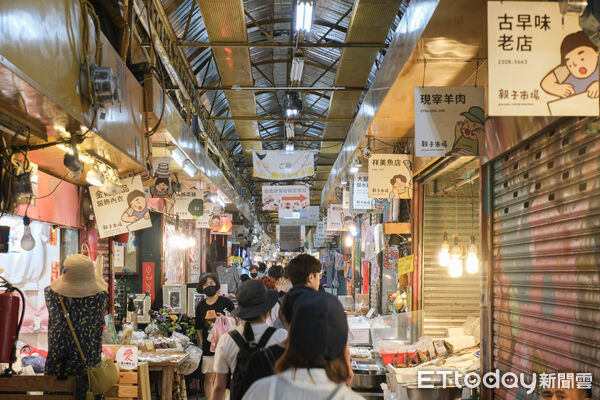 ▲新富町文化市場,tokyobike cafe。（圖／記者彭懷玉攝）