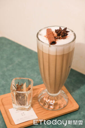 ▲新富町文化市場,tokyobike cafe。（圖／記者彭懷玉攝）