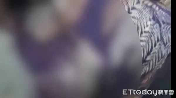 ▲▼他霸佔酒店大樓管理員台，見警員不斷尖叫、狂笑。（圖／記者邱中岳翻攝）