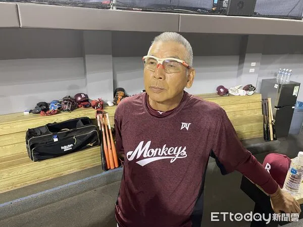 ▲樂天桃猿總教練古久保健二。（圖／記者楊舒帆攝）