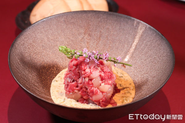▲米其林一星燒肉主廚再推新品牌「肉料理．福」。（圖／記者黃士原攝）