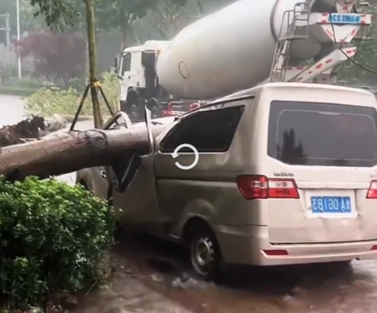 ▲▼山東暴雨致2死10失聯。（圖／翻攝自微博）