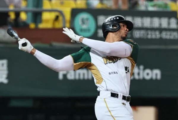 ▲▼  魔鷹           。（圖／台鋼雄鷹提供）