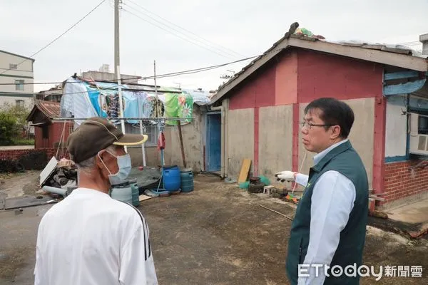 ▲台南市長黃偉哲感謝市議會支援災害準備金追加預算，強調府會同心助災民重建家園。（記者林東良翻攝）