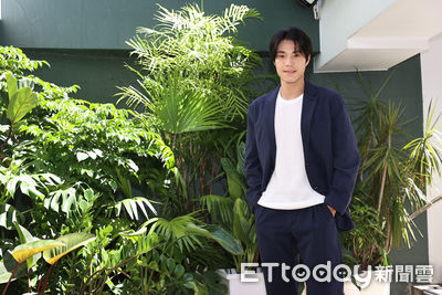 疑高人指點！唐振剛閃兵低調自首超聰明　免狼狽上銬還無保請回