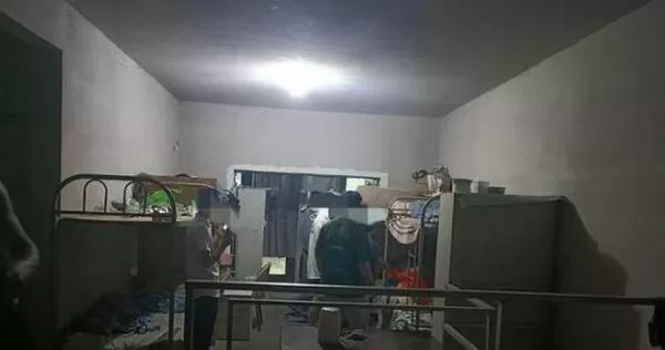 西安一名社區男保全提早1小時到工作崗位，沒想到意外死亡，雇主認為不算工傷。（圖／翻攝自極目新聞）