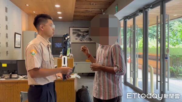 ▲印度籍男子RAMANATHAN DINESH（右）來台打工不成，向警方求助遣返回國。（圖／記者陸運陞翻攝）