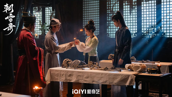 ▲▼陸劇《朝雪錄》被觀眾發現刪吻戲，製片人認了。（圖／翻攝自微博）