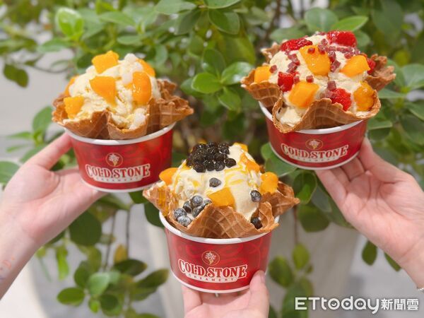▲▼COLD STONE找來立頓聯名推出全新「蜜桃冰茶雪貝」，加碼推出夏季限定「濃芒果」系列。（圖／記者蕭筠攝）