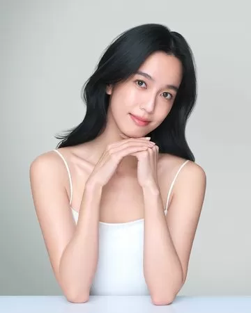 ▲▼陳庭妮臉蛋驚見「一排紅色大腫包」。（圖／翻攝自IG）