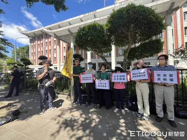 ▲▼高教工會與聖約翰科大教師赴教育部，抗議校方假安置真解雇，並打壓工會。（圖／記者許敏溶攝）