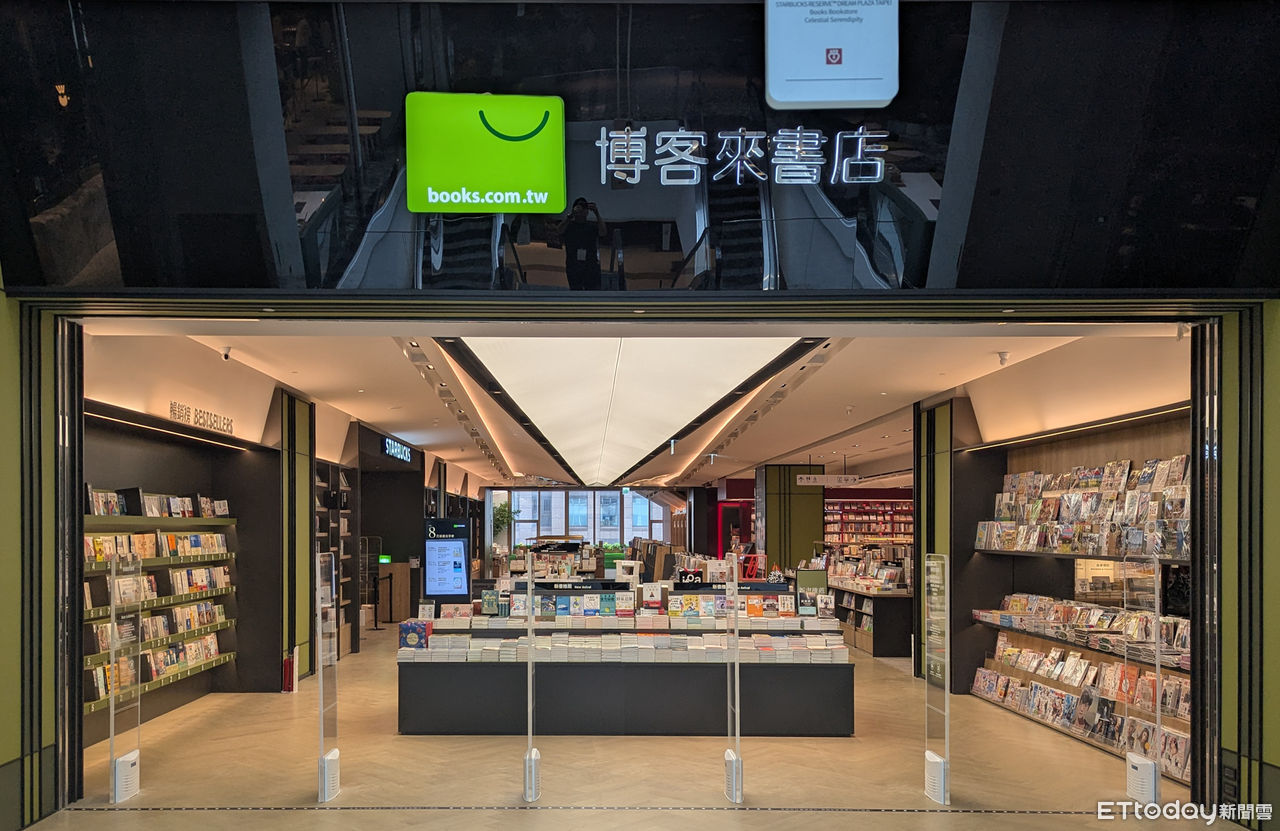 ▲統一Dream Plaza試營運，博客來24小時營業。（圖／記者林敬旻攝）