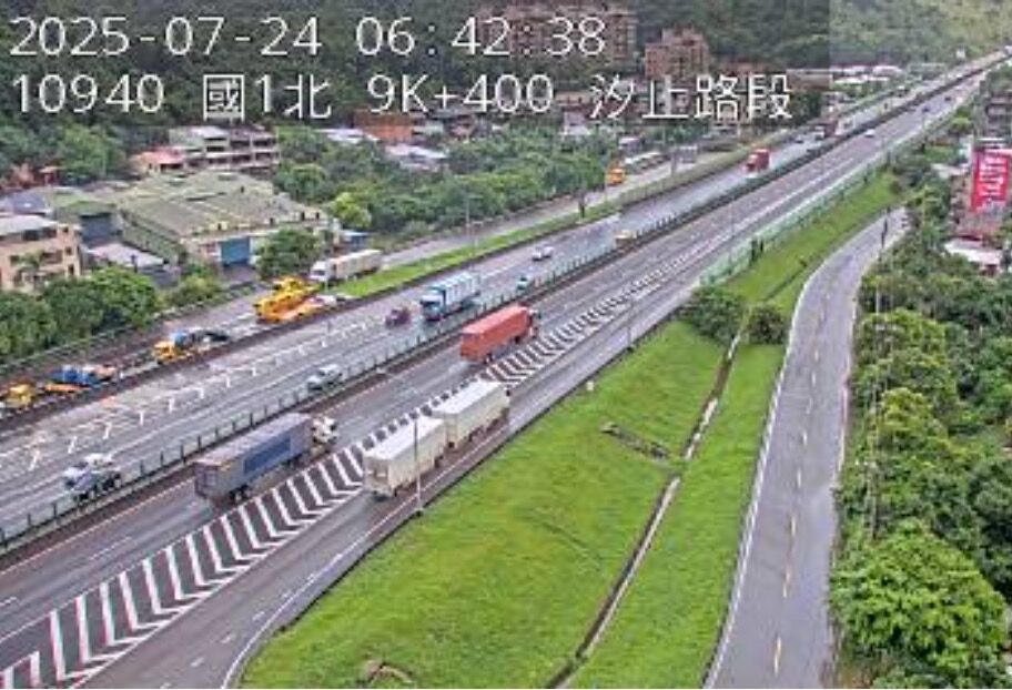 ▲▼國道汐止車禍。（圖／翻攝1968）