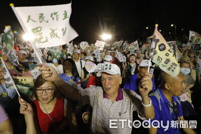 大罷免「為何流失中間選民?」 名醫曬恐怖截圖:把台灣撕裂到極點