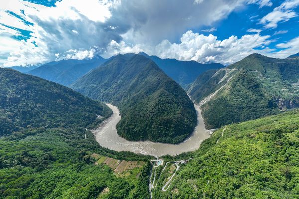 ▲雅魯藏布江河谷。（圖／CFP）