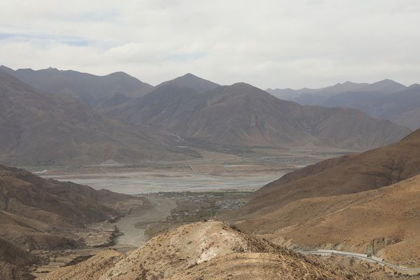 ▲雅魯藏布江河谷。（圖／CFP）