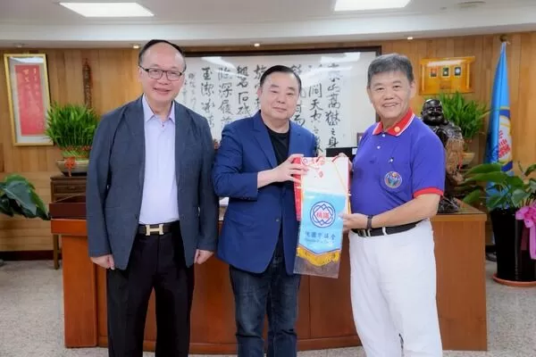 ▲桃園中華生物能醫學氣功協會參訪議會