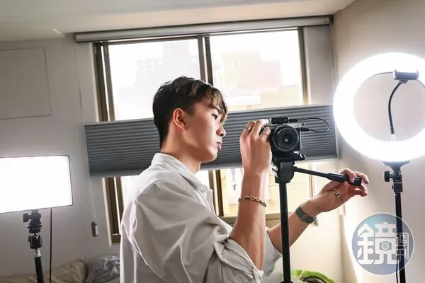 信用卡達人李勛將省下的錢轉入投資滾大資產。