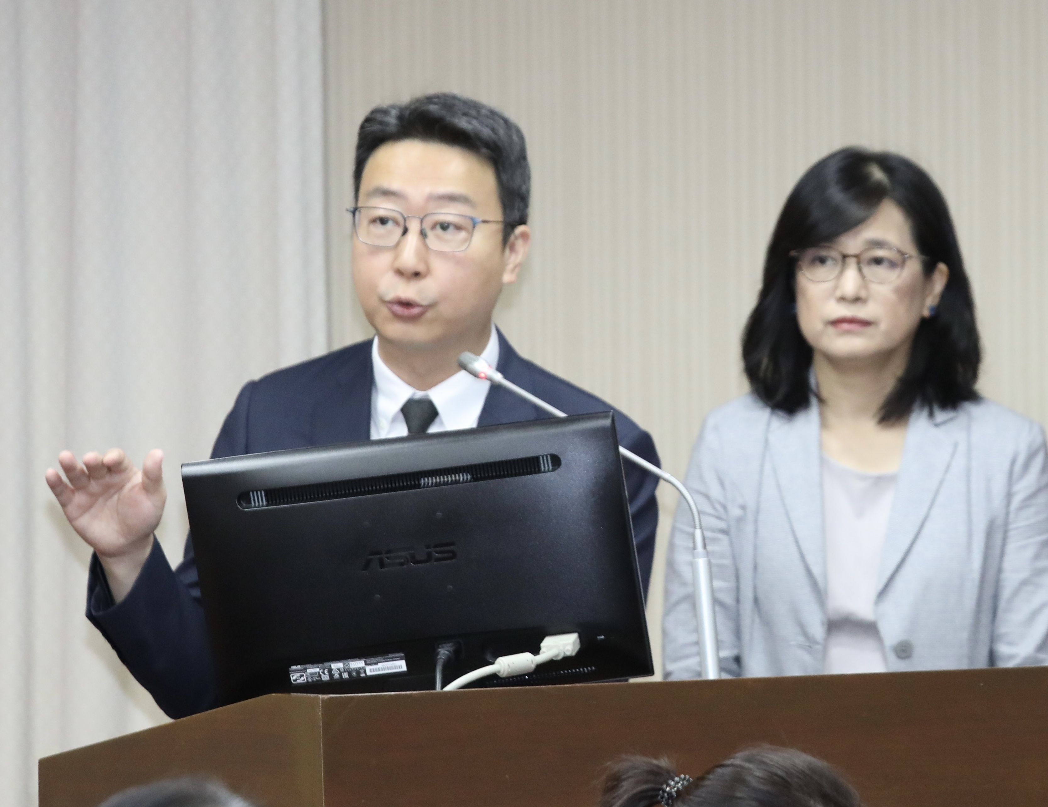 ▲▼交通部長陳世凱 觀光署長陳玉秀 立法院交通委員會  我國觀光旅遊市場概況 詢答。（圖／記者屠惠剛攝）