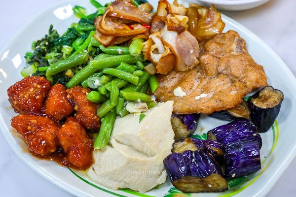 ▲▼老將自助餐清粥小菜。（圖／部落客陳小可的吃喝玩樂授權提供）