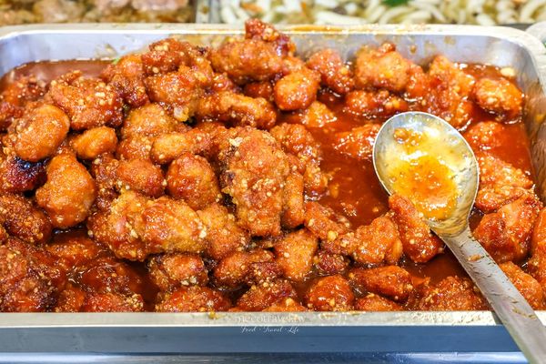 ▲▼老將自助餐清粥小菜。（圖／部落客陳小可的吃喝玩樂授權提供）