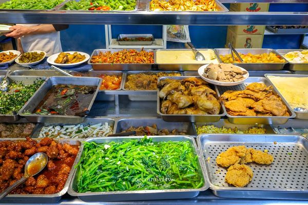 ▲▼老將自助餐清粥小菜。（圖／部落客陳小可的吃喝玩樂授權提供）
