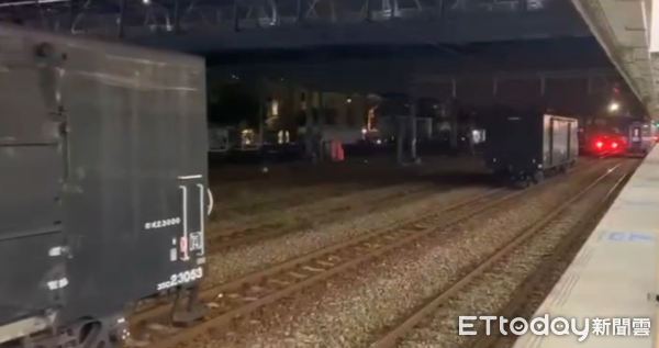 ▲▼台鐵發生虛驚事件，貨物列車車廂分離溜逸滑走。（圖／讀者提供）