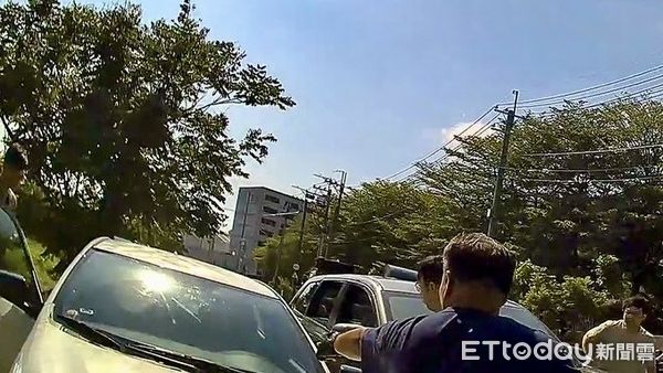 ▲台南市警局啟動全市性掃黑、肅槍、緝賭、詐團，跨縣市拘提行動成果豐碩。（圖／記者林東良翻攝，下同）
