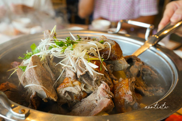 ▲▼草根廚房餐廳。（圖／部落客水晶安蹄不務正業過生活授權提供）