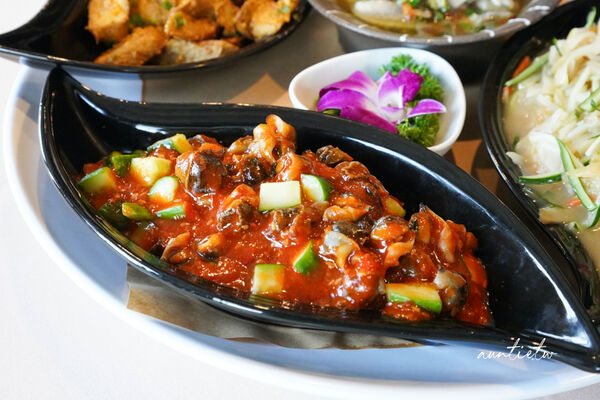 ▲▼草根廚房餐廳。（圖／部落客水晶安蹄不務正業過生活授權提供）