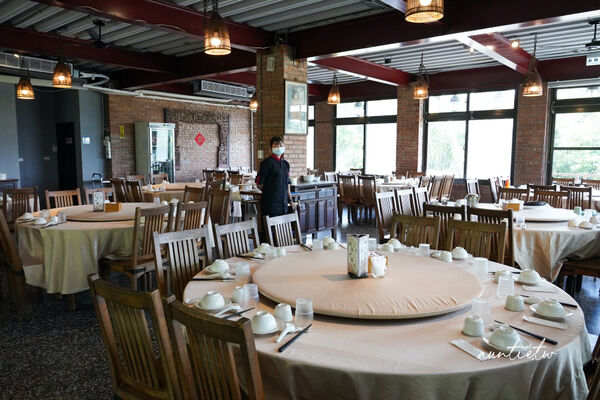 ▲▼草根廚房餐廳。（圖／部落客水晶安蹄不務正業過生活授權提供）