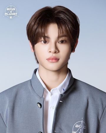 ▲▼澎湖之光！金淯生簽給天王PSY　流利3語勇闖《BOYS II PLANET》。（圖／翻攝自boysplanet.official IG）