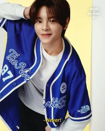 ▲▼澎湖之光！金淯生簽給天王PSY　流利3語勇闖《BOYS II PLANET》。（圖／翻攝自boysplanet.official IG）