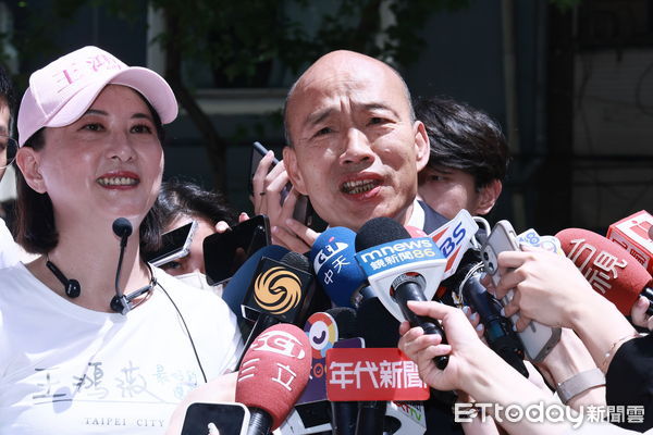 ▲韓國瑜院長、黃國昌主席、高金素梅委員陪同王鴻薇車隊掃街（圖／記者劉亮亨攝）