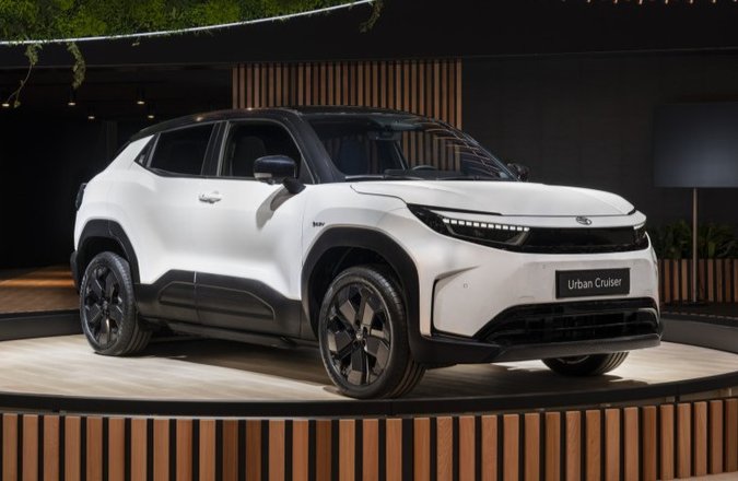 ▲TOYOTA Urban Cruiser電動休旅這回跑到印尼車展，展現拓展電車市場野心。（圖／翻攝自TOYOTA）