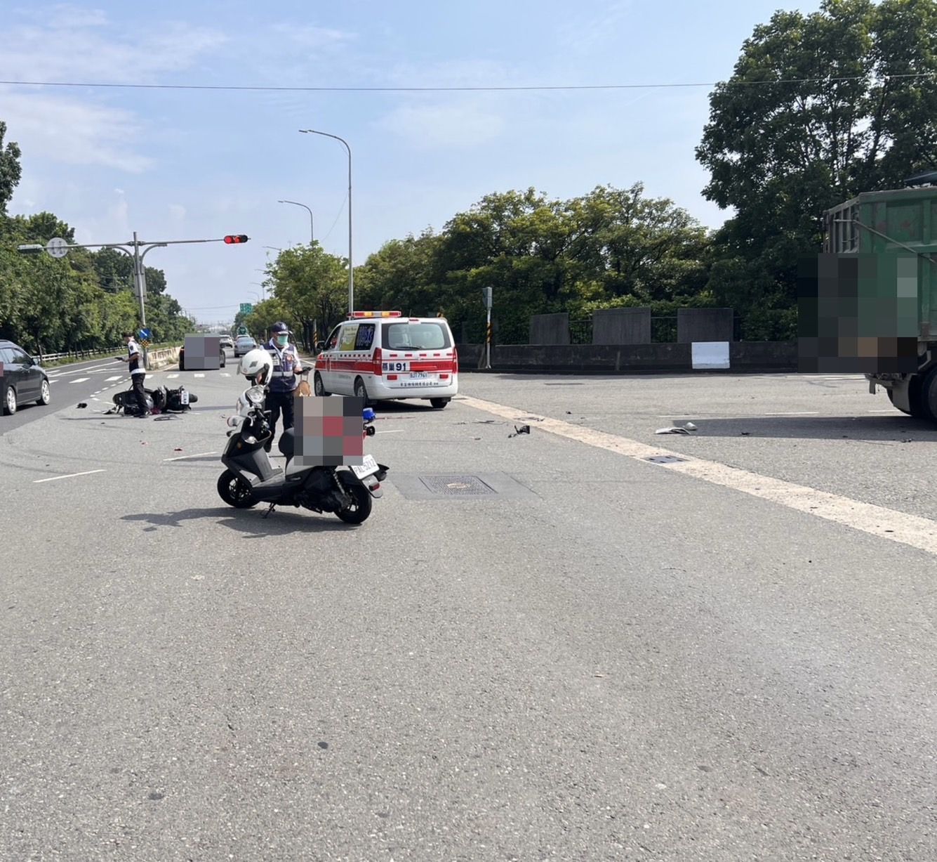 ▲▼高雄岡山死亡車禍。（圖／記者賴文萱翻攝）