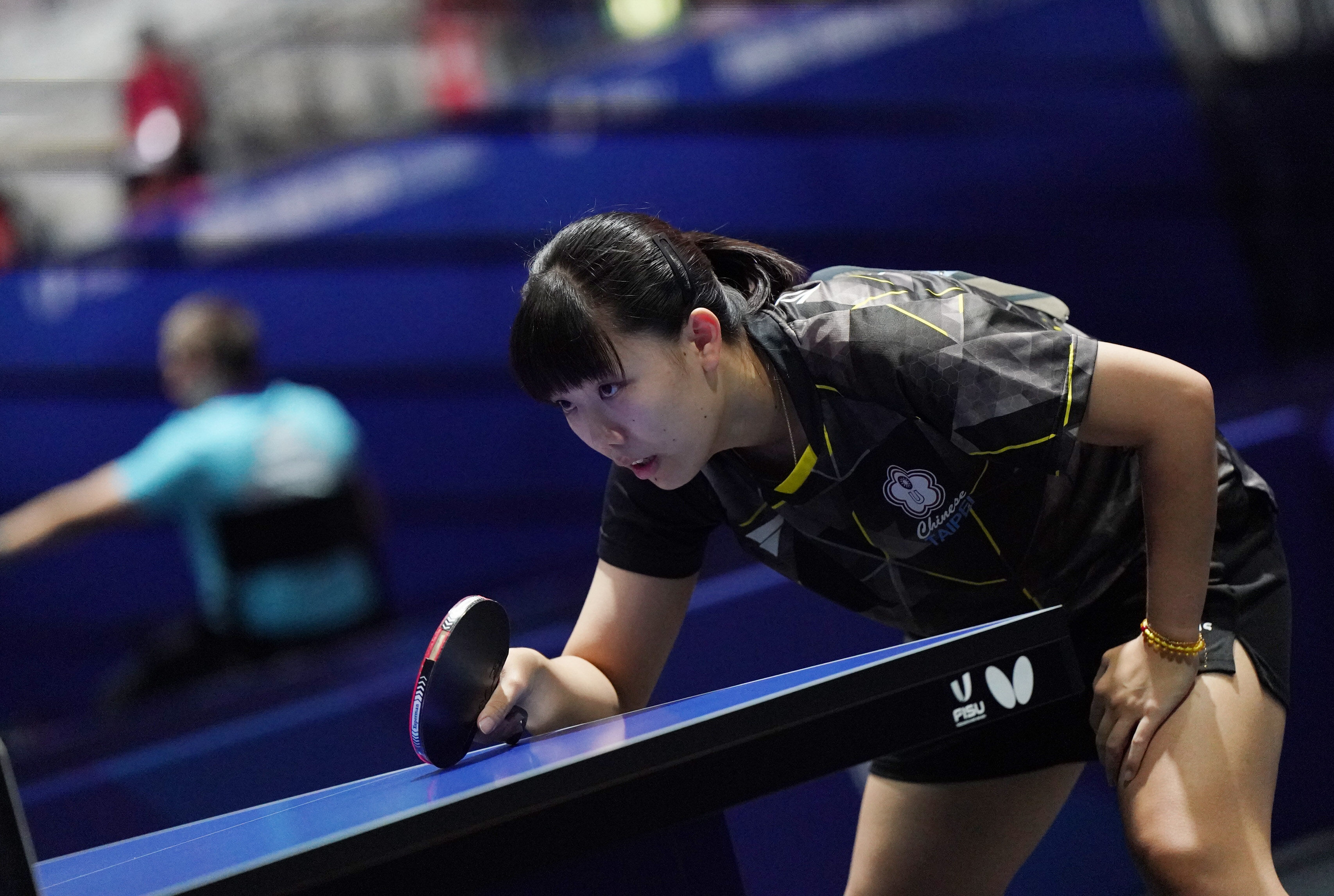 ▲▼2025年萊茵魯爾世大運桌球女單決賽，台灣好手黃愉偼交手中國選手趙尚。（圖／大專體總提供）