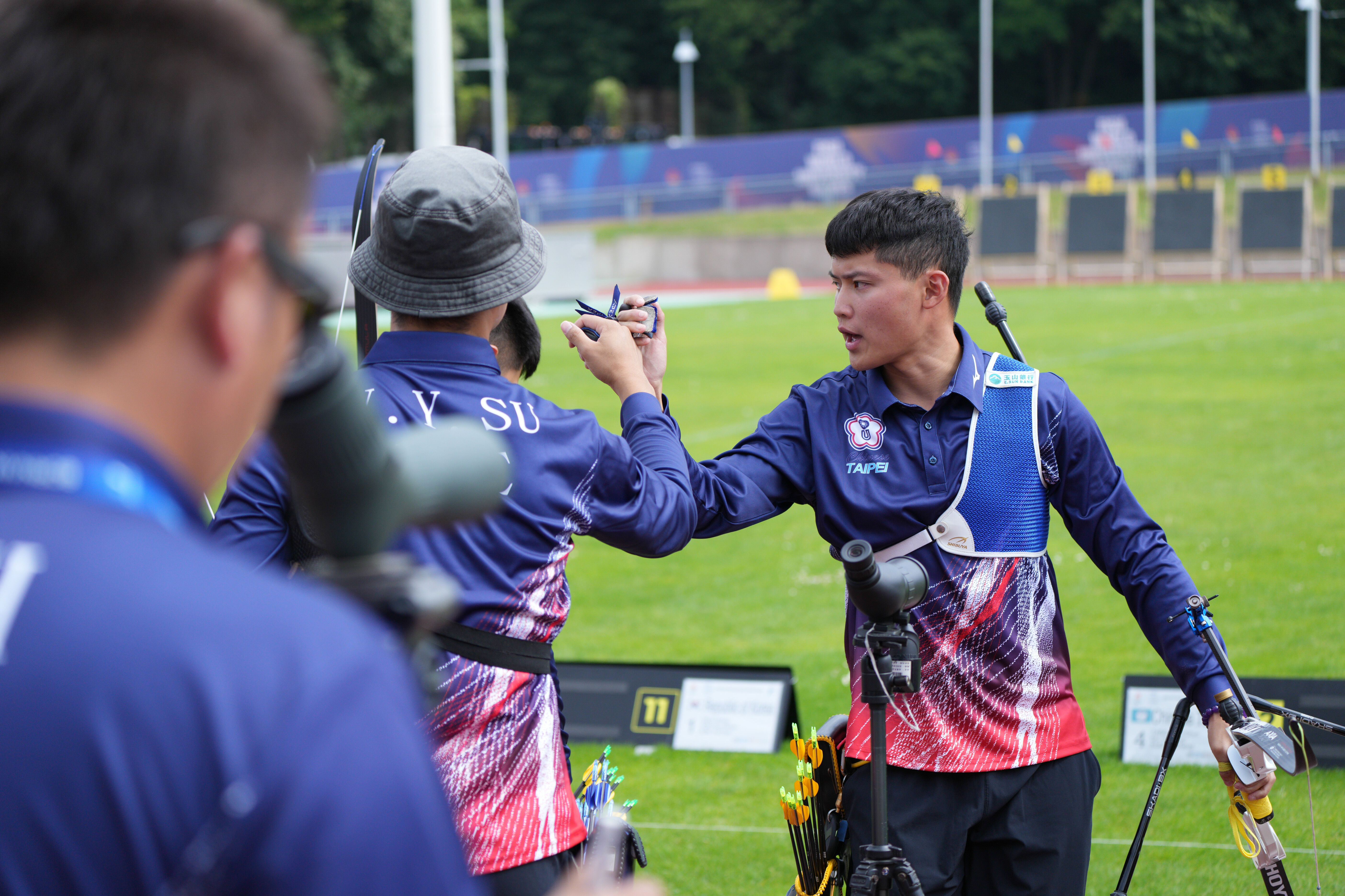 ▲▼中華反曲弓女團晉級世大運金牌戰；「湯包」湯智鈞領軍的反曲弓男團落入銅牌戰。（圖／大專體總提供）